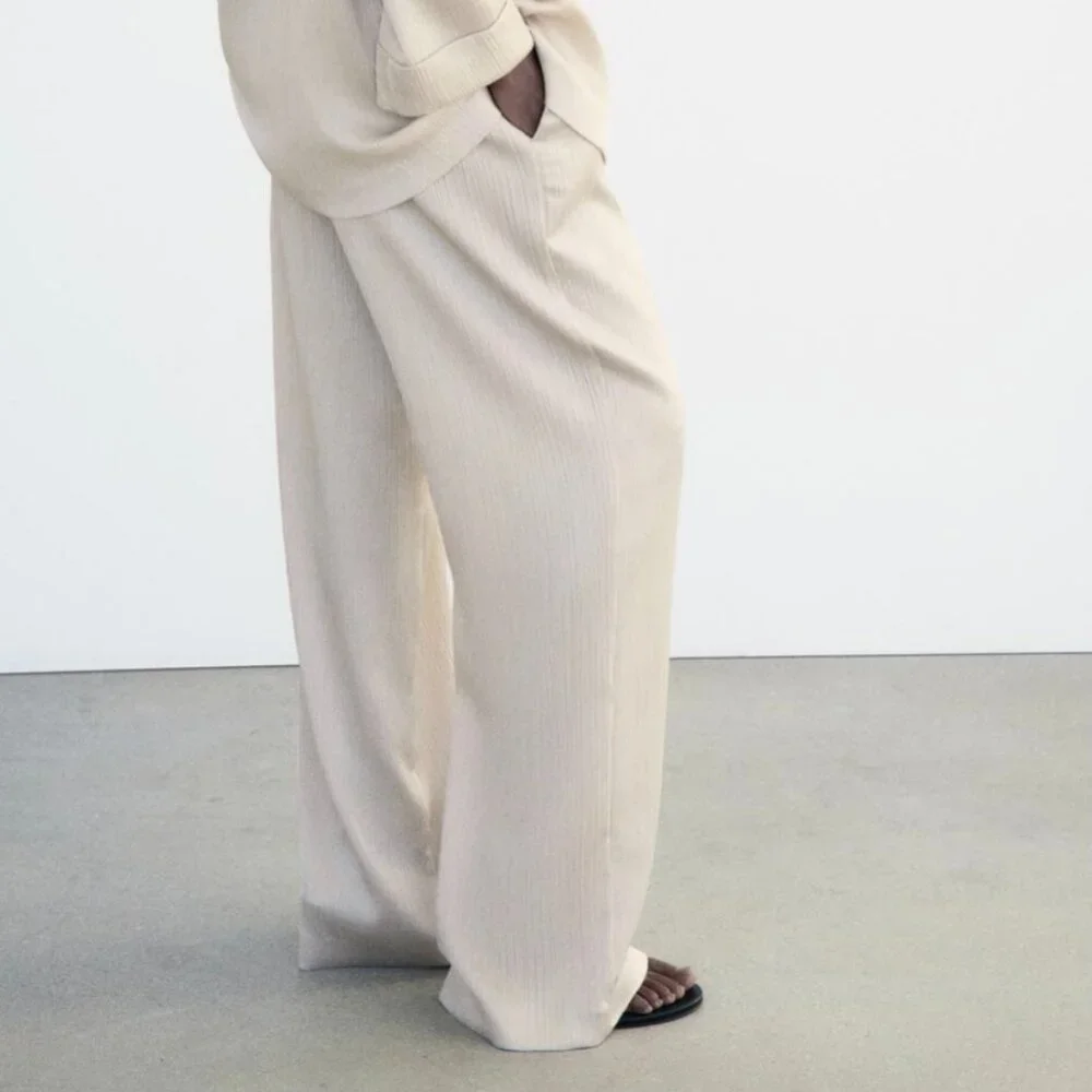 ZARA Women's Wrinkle Look Wide Leg Pants(Sand, US L/EUR L) - Picture 4 of 10